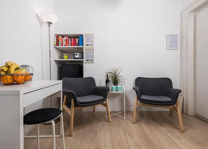 Delta Rooms
