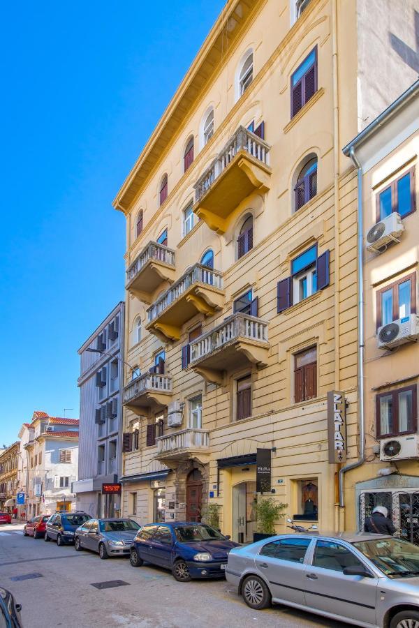 Delta * Rijeka